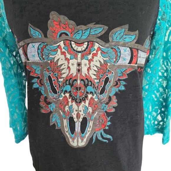 Southern Grace Tee - Picture 2 of 6